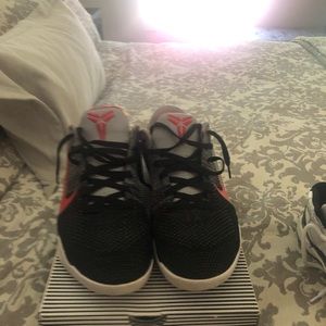 Kobe XI Elite tinker edition size 11 almost new